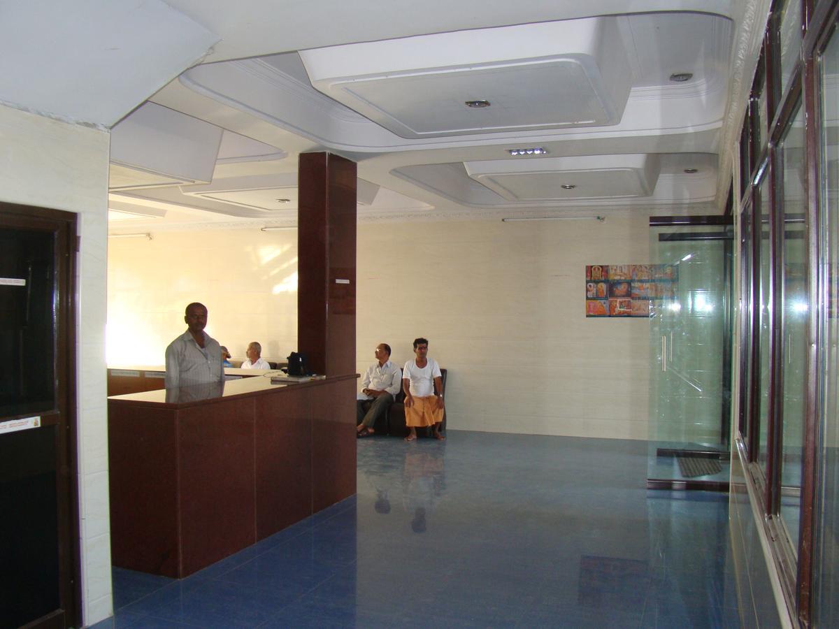 Sreeniketanam Lodge Madhavaram Exterior photo